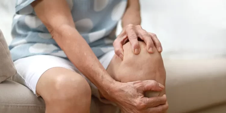 يتصدرها الكركم.. أفضل 5 أطعمة تخفف أعراض التهاب المفاصل