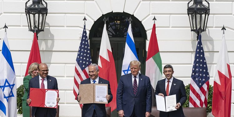 العلاقات الإسرائيلية مع العالم العربي: بين اتفاقيات التطبيع وتحديات الواقع